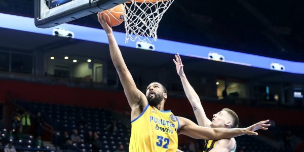 青岛队签下前深圳队外援，上赛季他在CBA赛场上的表现相当惊艳？