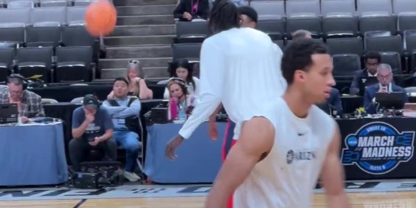 开云登录网址入口-再躺一冠！亚利桑那大学夺疯三西区冠军 布莱斯大一休战一场没打