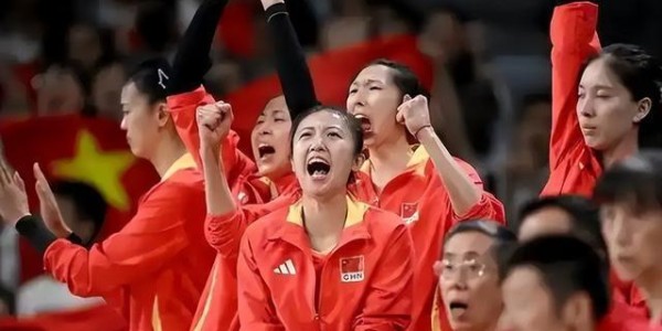 开云登录网址入口-中国女排为何不征召朱婷？赵勇谈败因，惠若琪回应颇有深意