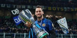 意媒：恰尔汗奥卢基本上确定留在国米，在齐沃手下将扮演新的角色