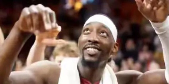 开云下载-A·史密斯：湖人当年需要科比81分才能赢，而热火比赛一边倒|阿德巴约|科比·布莱恩特|NBA|科比-布莱恩特|巴姆-阿德巴约_新浪体育_新浪新闻